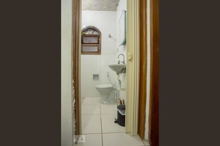 Casa à venda com 120m², 3 quartos e 2 vagasBanheiro