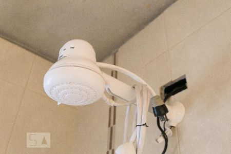 Casa à venda com 210m², 3 quartos e 4 vagasBanheiro da Suíte - Chuveiro