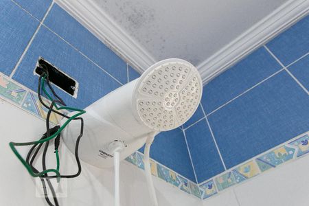 Casa à venda com 210m², 3 quartos e 4 vagasBanheiro Social - Chuveiro