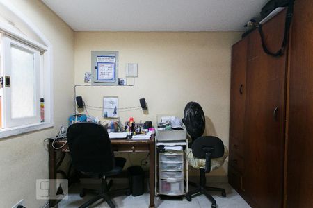 Casa à venda com 210m², 3 quartos e 4 vagasEscritório