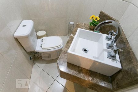 Casa à venda com 210m², 3 quartos e 4 vagasLavabo