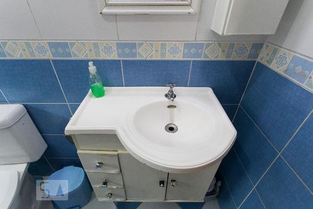 Casa à venda com 210m², 3 quartos e 4 vagasBanheiro Social