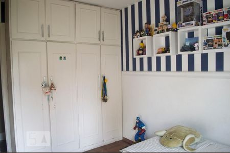 Apartamento à venda com 115m², 3 quartos e 2 vagasQuarto