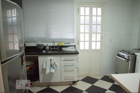 Apartamento à venda com 115m², 3 quartos e 2 vagasCozinha