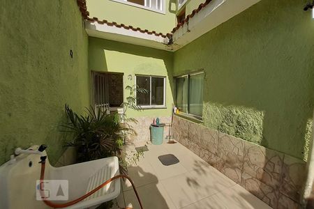 Casa à venda com 84m², 2 quartos e sem vaga Casa à venda com 84m², 2 quartos e sem vagaVaranda