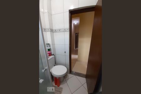 Casa à venda com 84m², 2 quartos e sem vaga Casa à venda com 84m², 2 quartos e sem vagaBanheiro