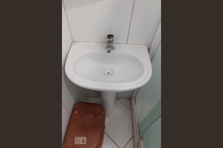 Casa à venda com 84m², 2 quartos e sem vaga Casa à venda com 84m², 2 quartos e sem vagaBanheiro