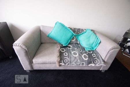 Sofá de apartamento à venda com 3 quartos, 110m² em Jardim das Acácias, São Paulo