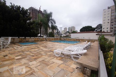 Apartamento à venda com 110m², 3 quartos e 1 vaga Apartamento à venda com 110m², 3 quartos e 1 vagaÁrea Comum - Piscina