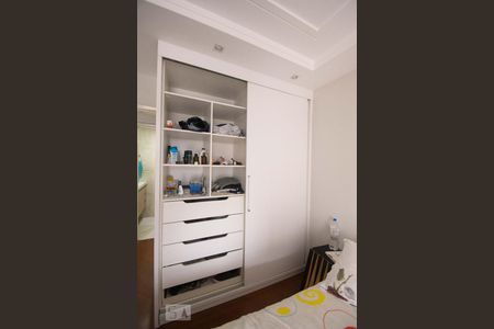Armário do Quarto 1 de apartamento à venda com 3 quartos, 110m² em Jardim das Acácias, São Paulo