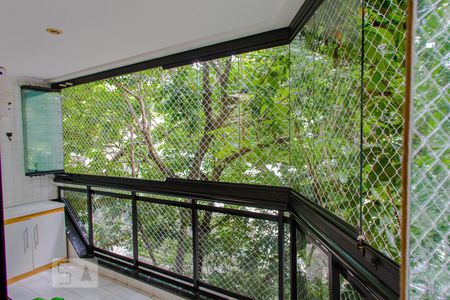 Apartamento à venda com 86m², 2 quartos e 1 vaga Apartamento à venda com 86m², 2 quartos e 1 vagaVista da Suíte