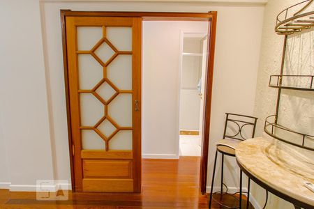 Sala de apartamento à venda com 2 quartos, 86m² em Grajaú, Rio de Janeiro