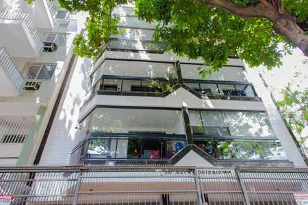 Apartamento à venda com 86m², 2 quartos e 1 vaga Apartamento à venda com 86m², 2 quartos e 1 vagaFachada