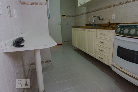 Apartamento à venda com 86m², 2 quartos e 1 vaga Apartamento à venda com 86m², 2 quartos e 1 vagaCozinha