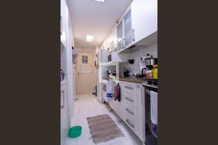 Apartamento para alugar com 105m², 3 quartos e 2 vagas Apartamento para alugar com 105m², 3 quartos e 2 vagasCozinha