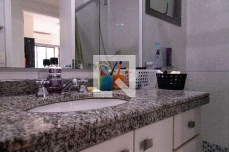 Apartamento para alugar com 105m², 3 quartos e 2 vagas Apartamento para alugar com 105m², 3 quartos e 2 vagasBanheiro social