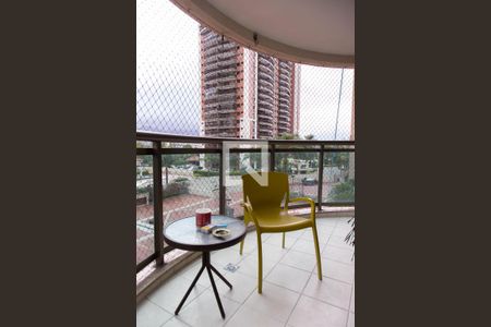 Varanda  de apartamento para alugar com 3 quartos, 105m² em Barra da Tijuca, Rio de Janeiro