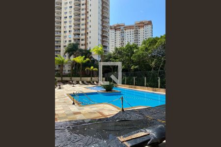 Apartamento para alugar com 105m², 3 quartos e 2 vagas Apartamento para alugar com 105m², 3 quartos e 2 vagasÁrea comum - piscina