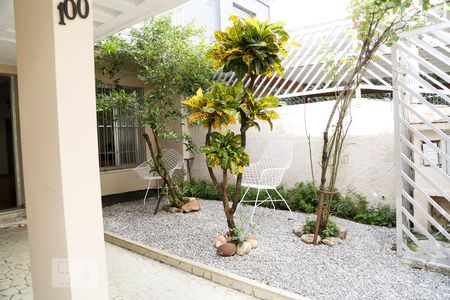 Casa à venda com 275m², 5 quartos e 1 vaga Casa à venda com 275m², 5 quartos e 1 vagaGaragem