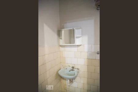 Casa à venda com 275m², 5 quartos e 1 vaga Casa à venda com 275m², 5 quartos e 1 vagaBanheiro 2