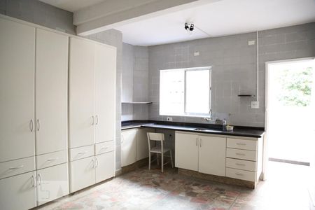 Casa à venda com 275m², 5 quartos e 1 vaga Casa à venda com 275m², 5 quartos e 1 vagaCozinha