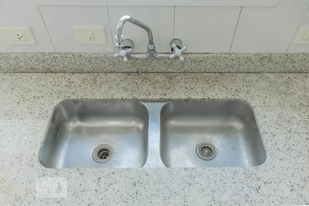 Apartamento para alugar com 70m², 2 quartos e 2 vagasCozinha