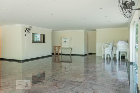 Apartamento para alugar com 70m², 2 quartos e 2 vagasSalão de Festas