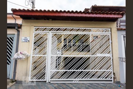 Casa à venda com 250m², 2 quartos e 5 vagas Casa à venda com 250m², 2 quartos e 5 vagasFachada