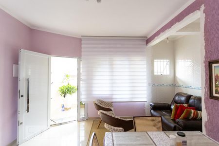 Sala de casa à venda com 2 quartos, 250m² em Jardim das Flores, Osasco