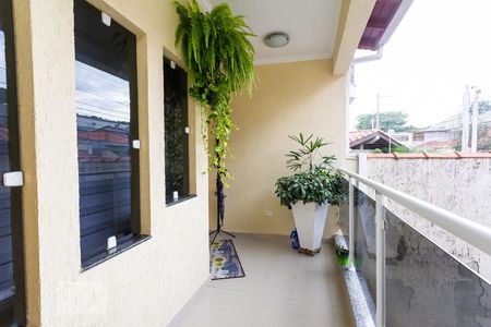 Casa à venda com 250m², 2 quartos e 5 vagas Casa à venda com 250m², 2 quartos e 5 vagasEntrada