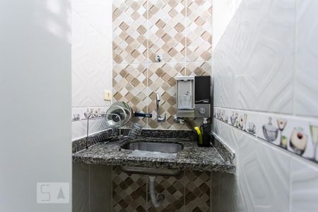 Casa à venda com 250m², 2 quartos e 5 vagas Casa à venda com 250m², 2 quartos e 5 vagasCozinha