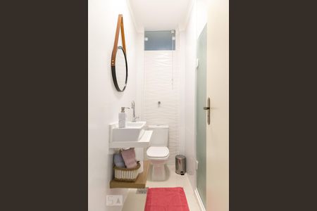 Banheiro de apartamento para alugar com 3 quartos, 150m² em Boqueirão, Santos