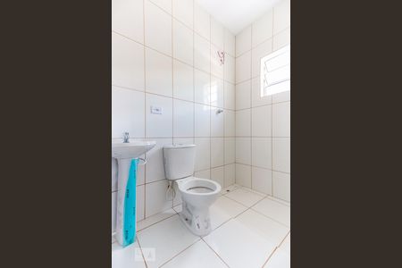 Banheiro de apartamento para alugar com 1 quarto, 40m² em Vila Sabrina, São Paulo