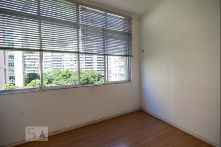 Apartamento à venda com 122m², 3 quartos e sem vagaSala