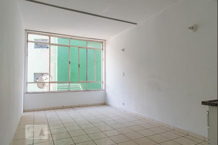 Sala/quarto/cozinha de kitnet/studio para alugar com 1 quarto, 35m² em Liberdade, São Paulo