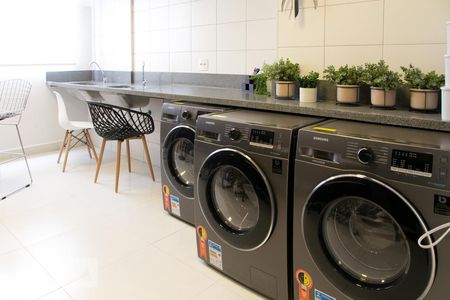 Studio para alugar com 27m², 1 quarto e sem vaga Studio para alugar com 27m², 1 quarto e sem vagaLavanderia