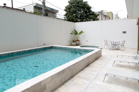 Studio para alugar com 27m², 1 quarto e sem vaga Studio para alugar com 27m², 1 quarto e sem vagaPiscina