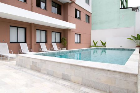 Studio para alugar com 27m², 1 quarto e sem vaga Studio para alugar com 27m², 1 quarto e sem vagaPiscina