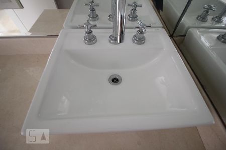 Pia de apartamento para alugar com 4 quartos, 125m² em Vila Suzana, São Paulo