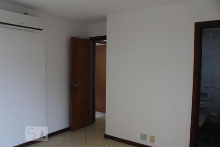 Apartamento à venda com 180m², 3 quartos e 2 vagasSuíte 1