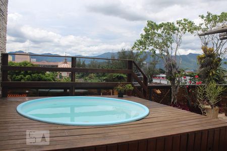 Apartamento à venda com 180m², 3 quartos e 2 vagasÁrea Externa