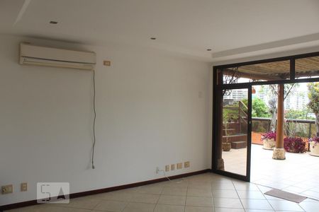 Apartamento à venda com 180m², 3 quartos e 2 vagasSala