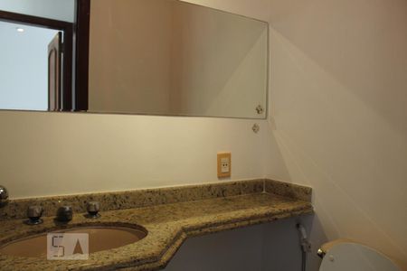 Apartamento à venda com 180m², 3 quartos e 2 vagasLavabo