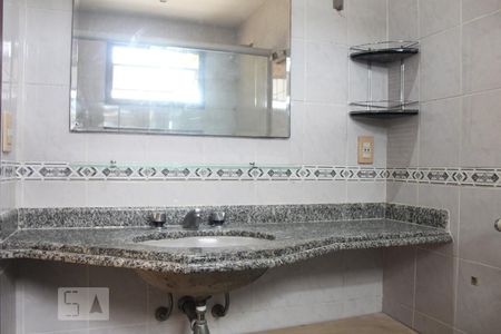 Apartamento à venda com 180m², 3 quartos e 2 vagasBanheiro - Suíte 1