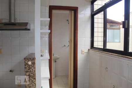 Apartamento à venda com 180m², 3 quartos e 2 vagasBanheiro de Serviço