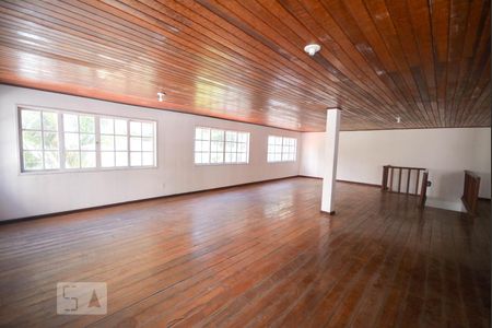 Sala Primeiro Piso de casa para alugar com 8 quartos, 1000m² em Recreio dos Bandeirantes, Rio de Janeiro