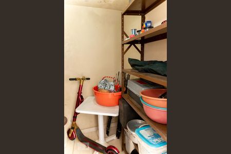 Casa à venda com 380m², 4 quartos e 10 vagasDespensa 1