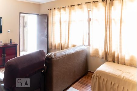 Casa à venda com 380m², 4 quartos e 10 vagasSala - Casa 2