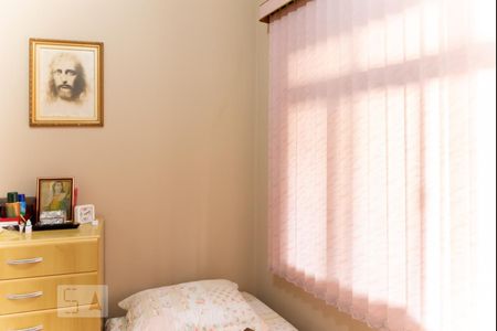 Casa à venda com 380m², 4 quartos e 10 vagasQuarto - Casa 2