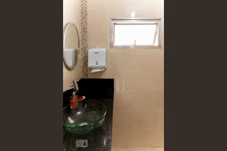 Casa à venda com 380m², 4 quartos e 10 vagasBanheiro 3 - Casa 1